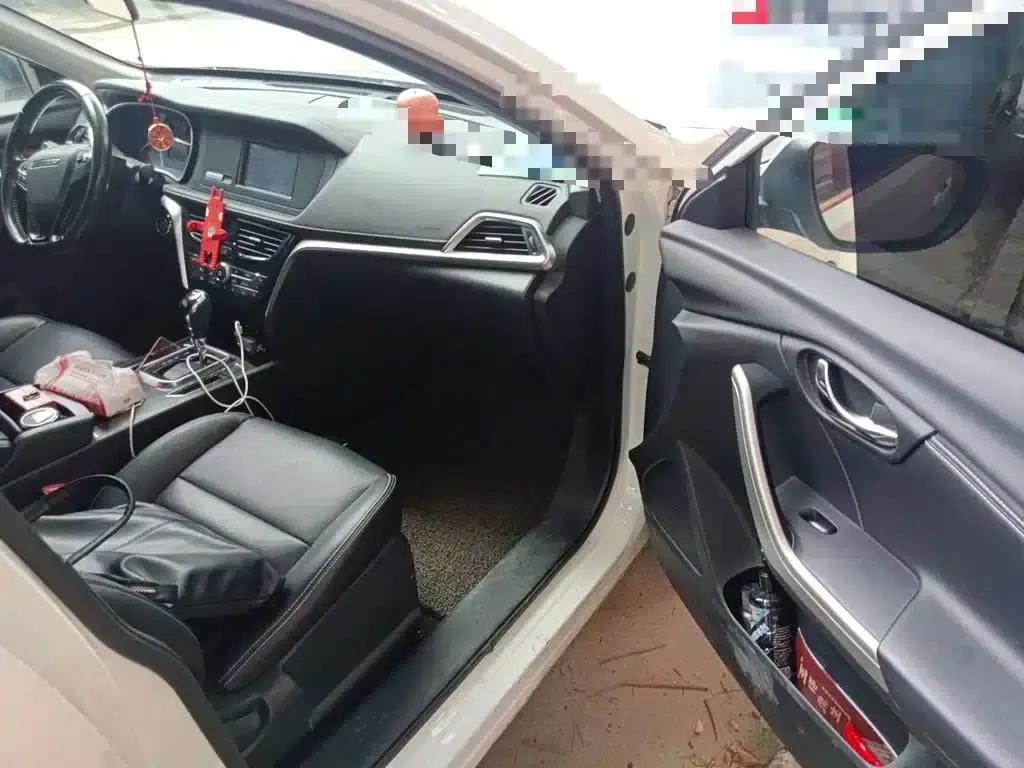 Venucia T90 2017 2.0L CVT Smart Edition — миниатюра 20