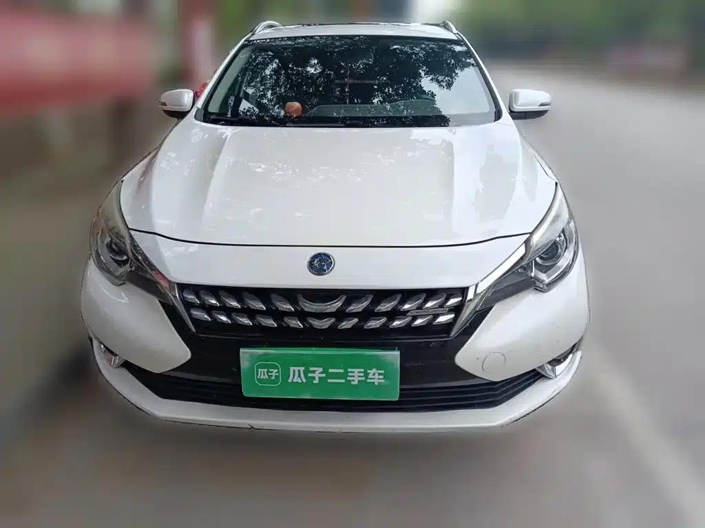 Venucia T90 2017 2.0L CVT Smart Edition — миниатюра 24