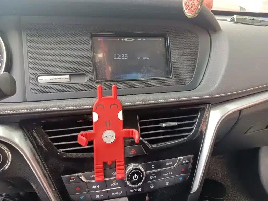 Venucia T90 2017 2.0L CVT Smart Edition — миниатюра 6