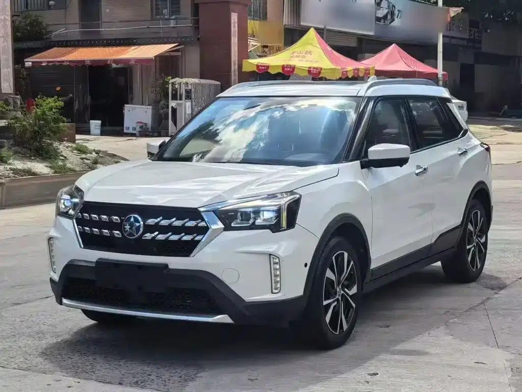 Venucia T60 2018 1.6L CVT Smart Edition (National V Emission Standard) — миниатюра 2