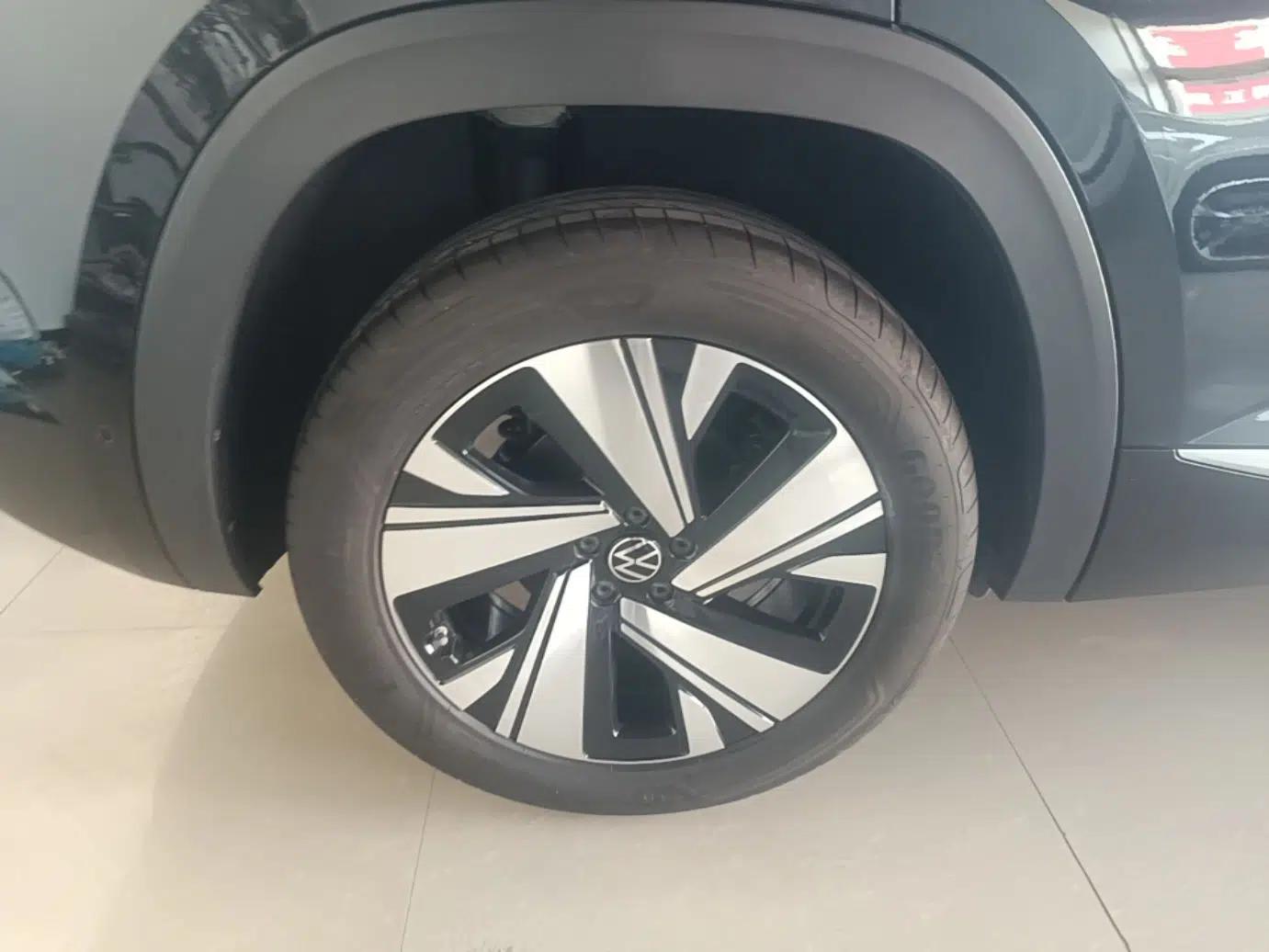 Volkswagen Teramont X 2024 380TSI All-Wheel Drive Longyao Edition — миниатюра 11