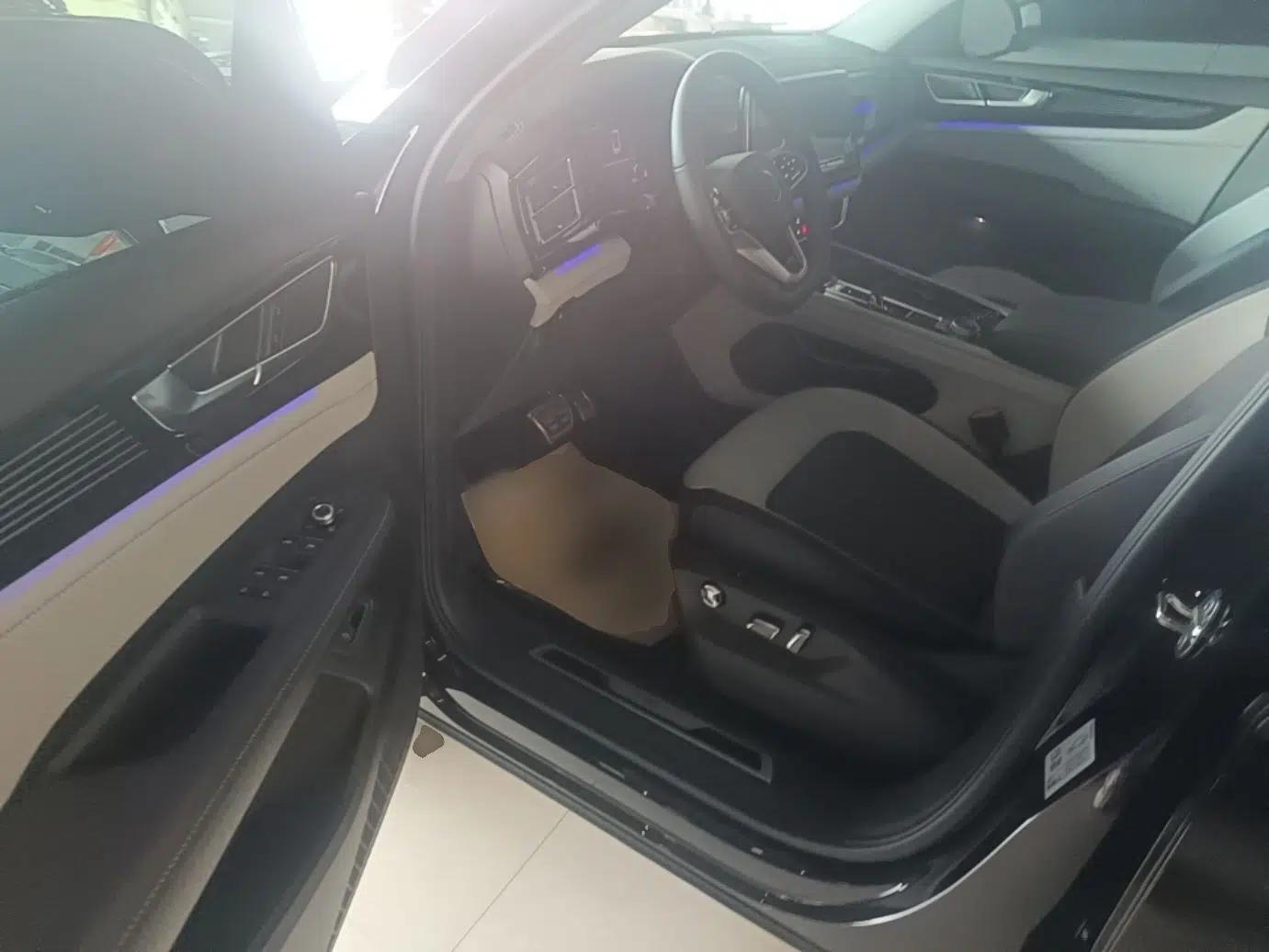 Volkswagen Teramont X 2024 380TSI All-Wheel Drive Longyao Edition — миниатюра 23