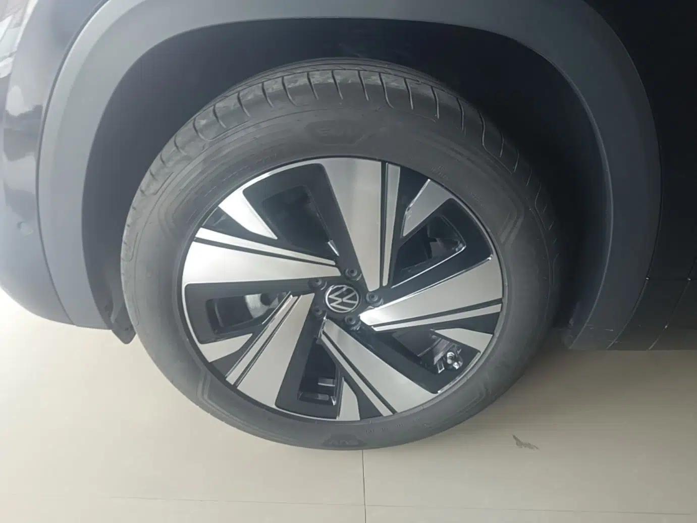 Volkswagen Teramont X 2024 380TSI All-Wheel Drive Longyao Edition — миниатюра 10