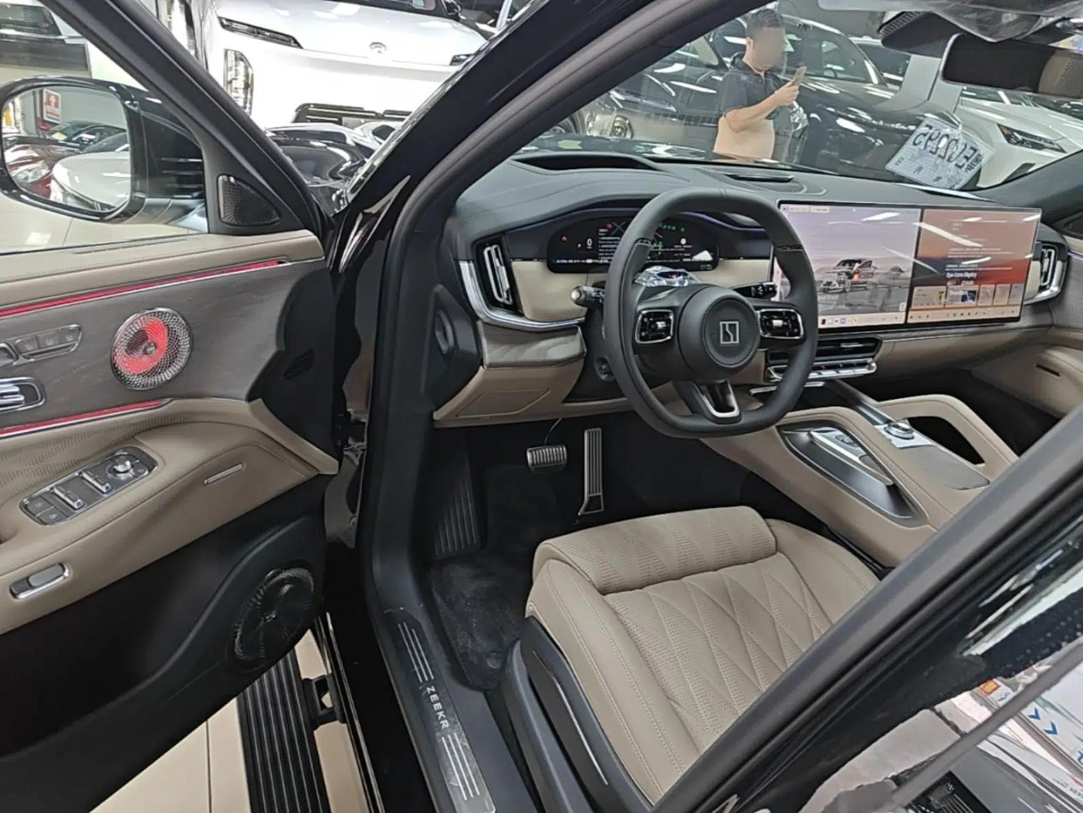 Zeekr 8X 2026 Model Ultra+ Edition 70kWh — миниатюра 18