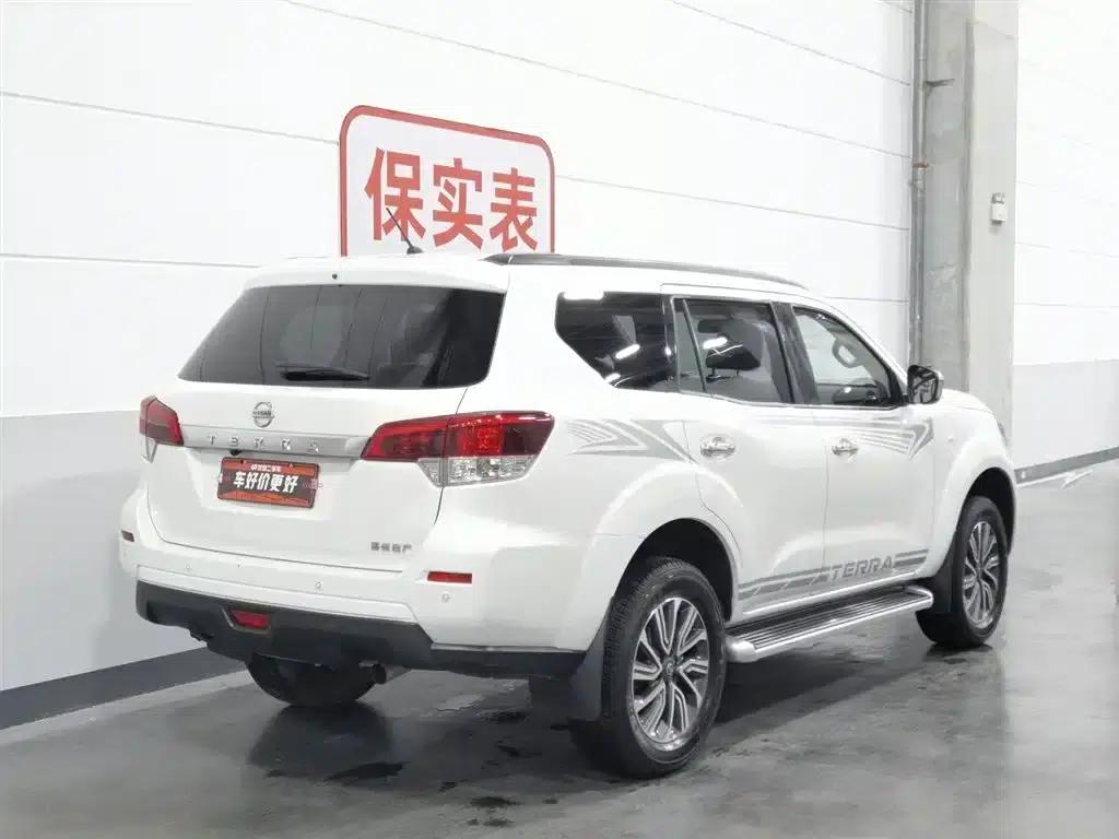 Nissan Terra 2020 2.5L XL Upper Automatic 2WD Luxury Edition — миниатюра 2