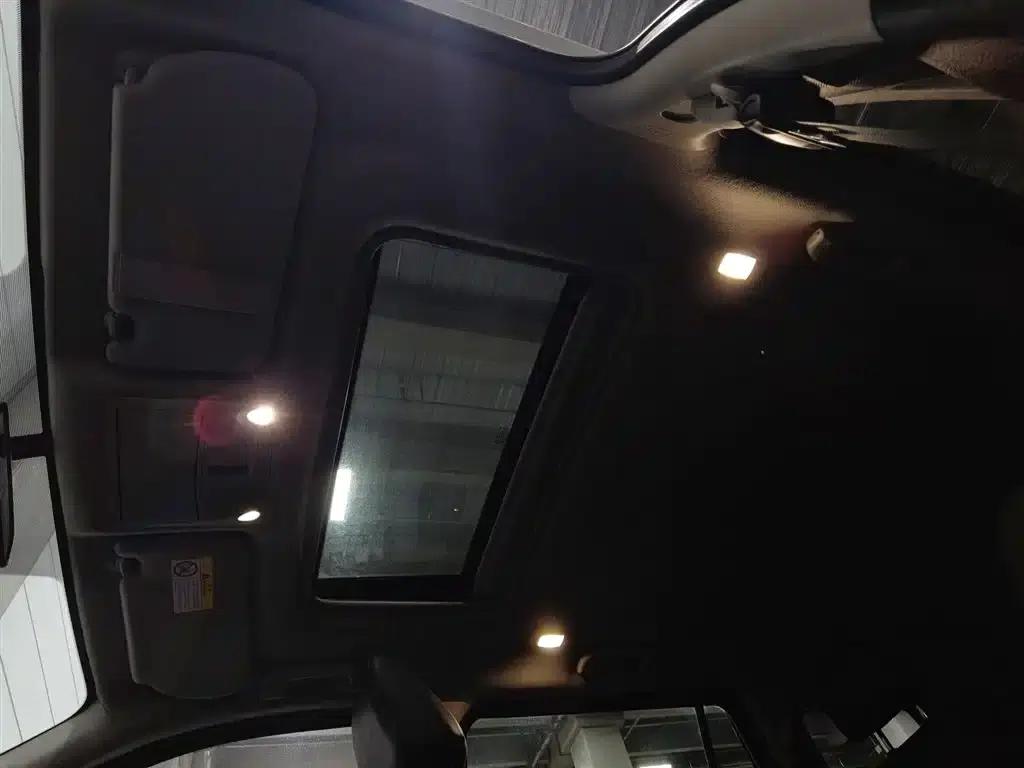 Nissan Terra 2020 2.5L XL Upper Automatic 2WD Luxury Edition — миниатюра 14