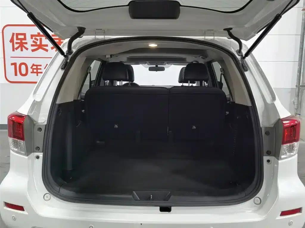 Nissan Terra 2020 2.5L XL Upper Automatic 2WD Luxury Edition — миниатюра 16