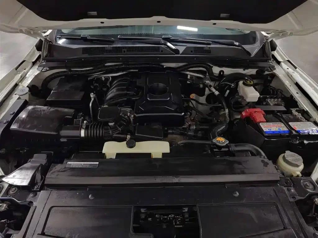 Nissan Terra 2020 2.5L XL Upper Automatic 2WD Luxury Edition — миниатюра 6