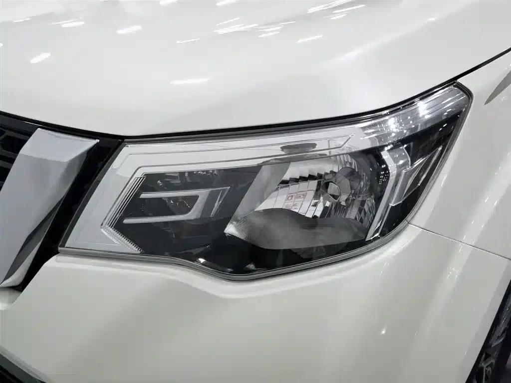 Nissan Terra 2020 2.5L XL Upper Automatic 2WD Luxury Edition — миниатюра 7