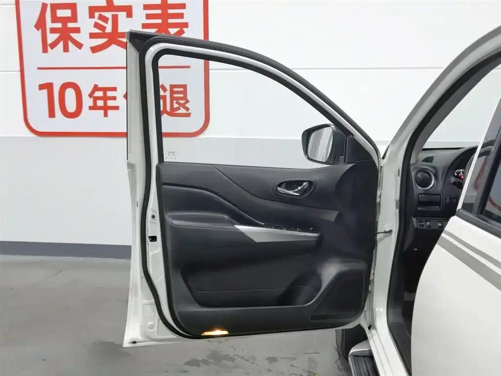 Nissan Terra 2020 2.5L XL Upper Automatic 2WD Luxury Edition — миниатюра 8