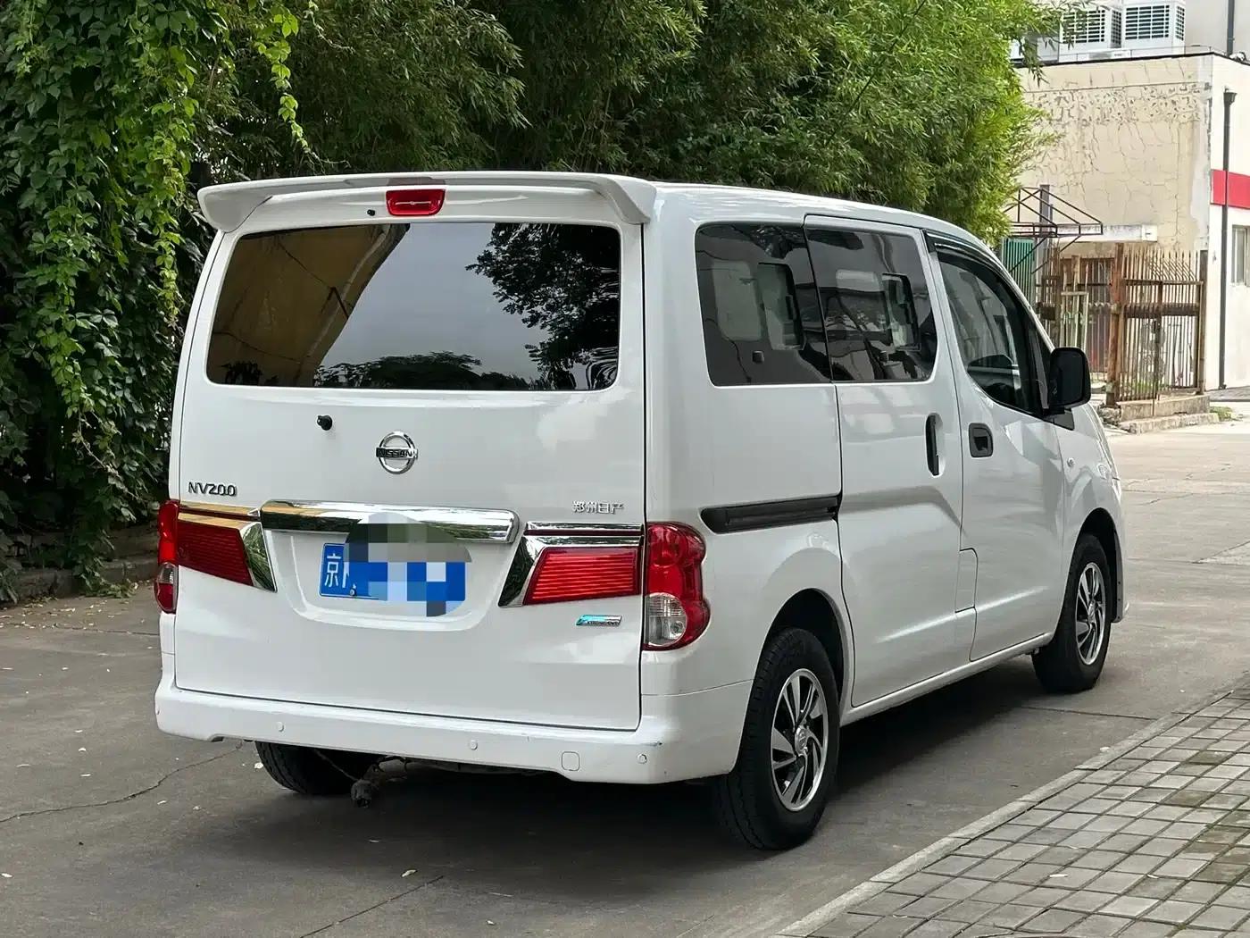 Nissan NV200 2016 Facelift 1.6L CVT Luxury Model — миниатюра 4