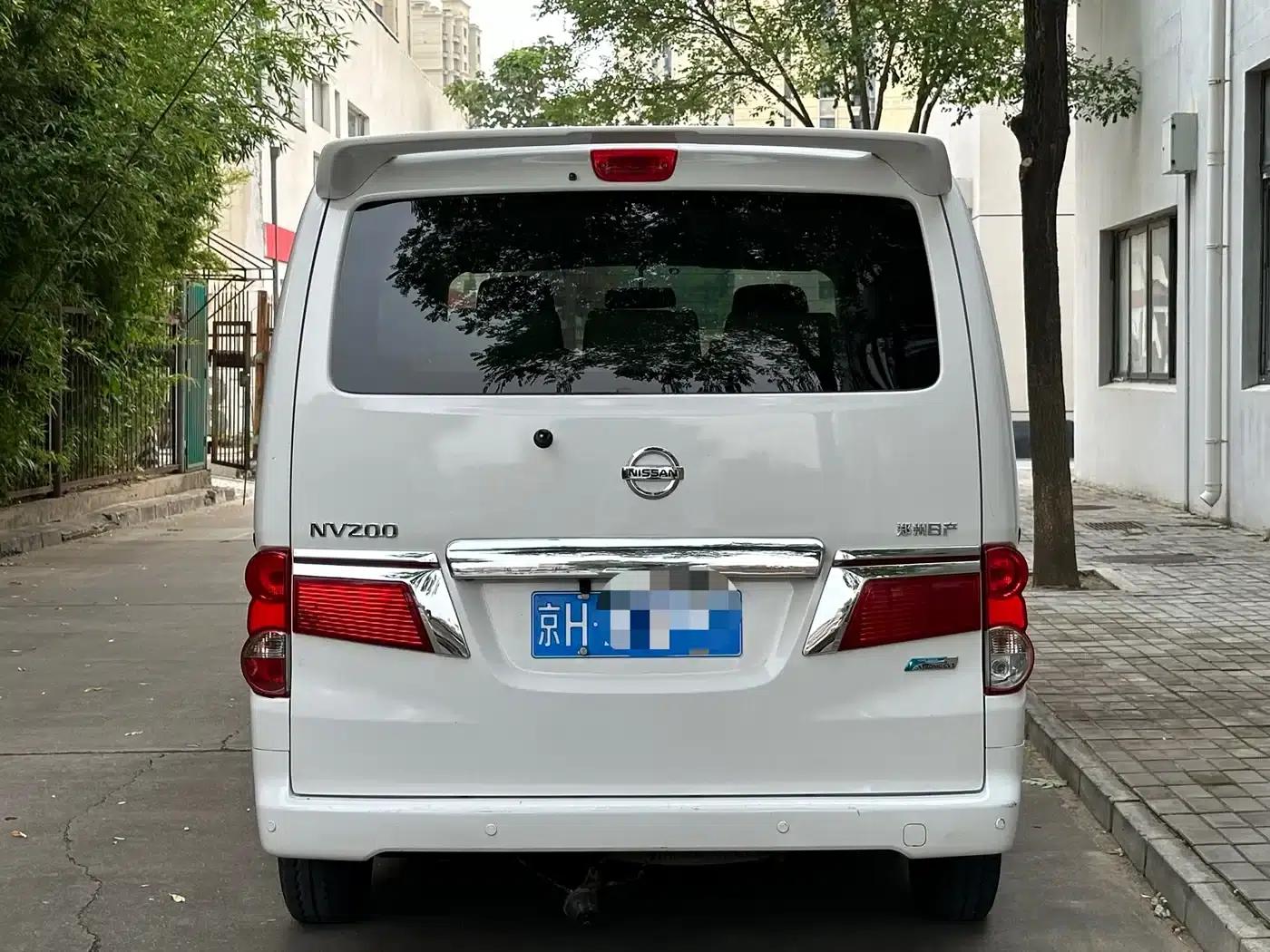 Nissan NV200 2016 Facelift 1.6L CVT Luxury Model — миниатюра 5