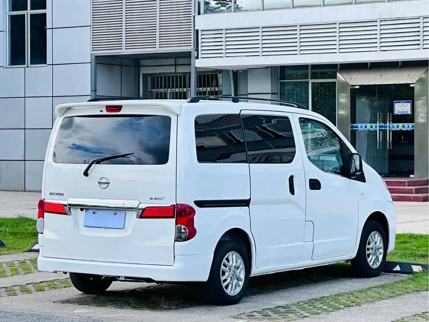 Nissan NV200 2013 1.6L Luxury Edition (China IV Emission Standard) — миниатюра 14