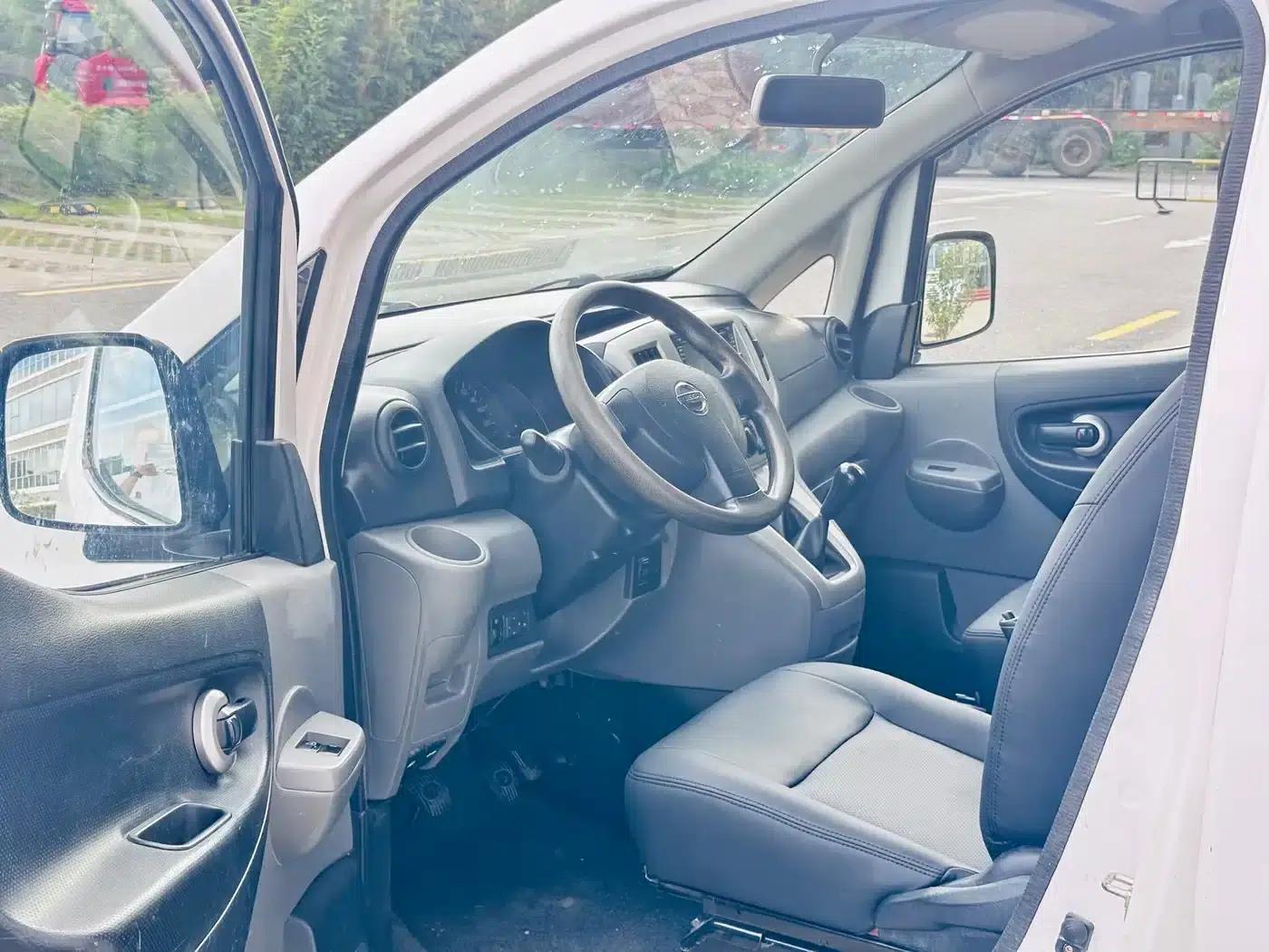 Nissan NV200 2013 1.6L Luxury Edition (China IV Emission Standard) — миниатюра 4