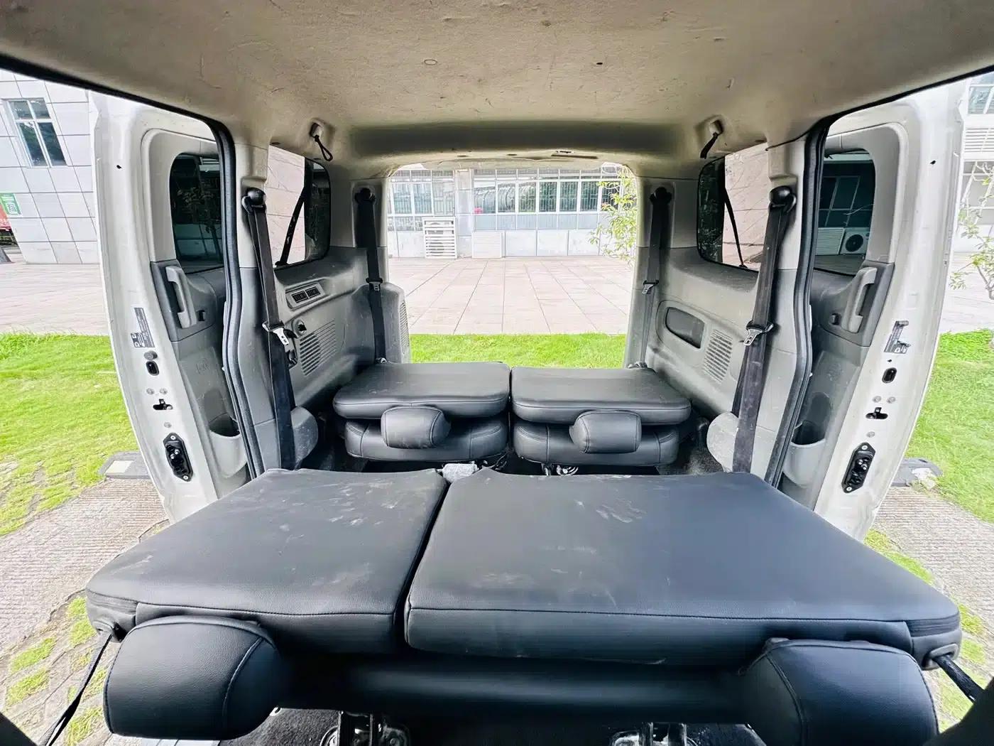 Nissan NV200 2013 1.6L Luxury Edition (China IV Emission Standard) — миниатюра 8