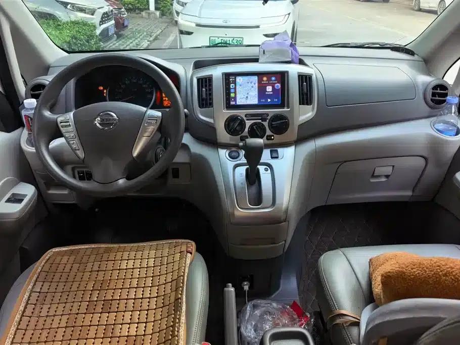 Nissan NV200 2016 Facelift 1.6L CVT Premium Model — миниатюра 12