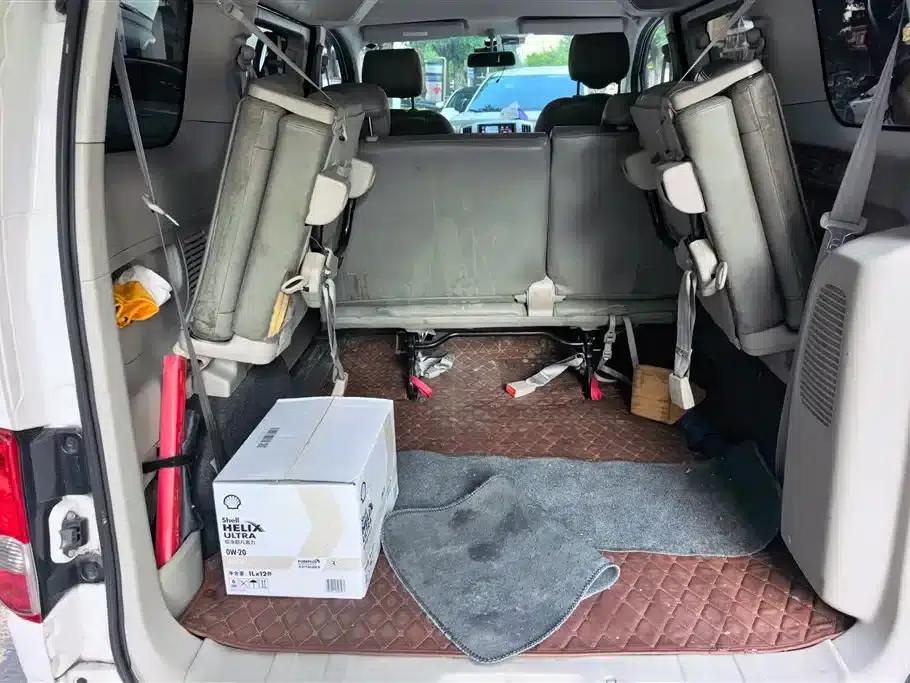 Nissan NV200 2016 Facelift 1.6L CVT Premium Model — миниатюра 4
