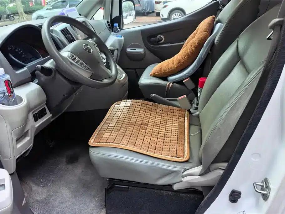 Nissan NV200 2016 Facelift 1.6L CVT Premium Model — миниатюра 9