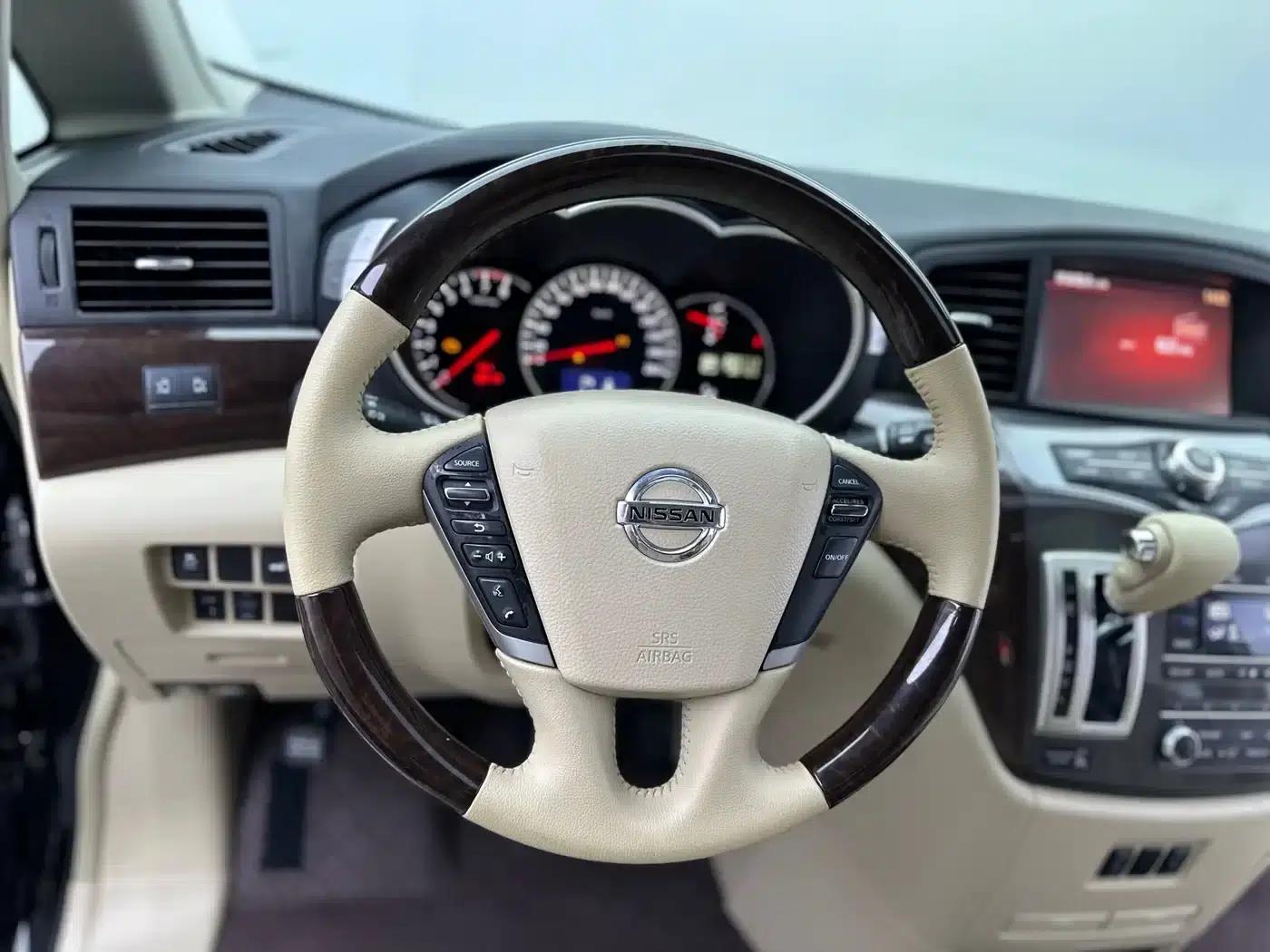 Quest 2015 3.5L SL — миниатюра 17