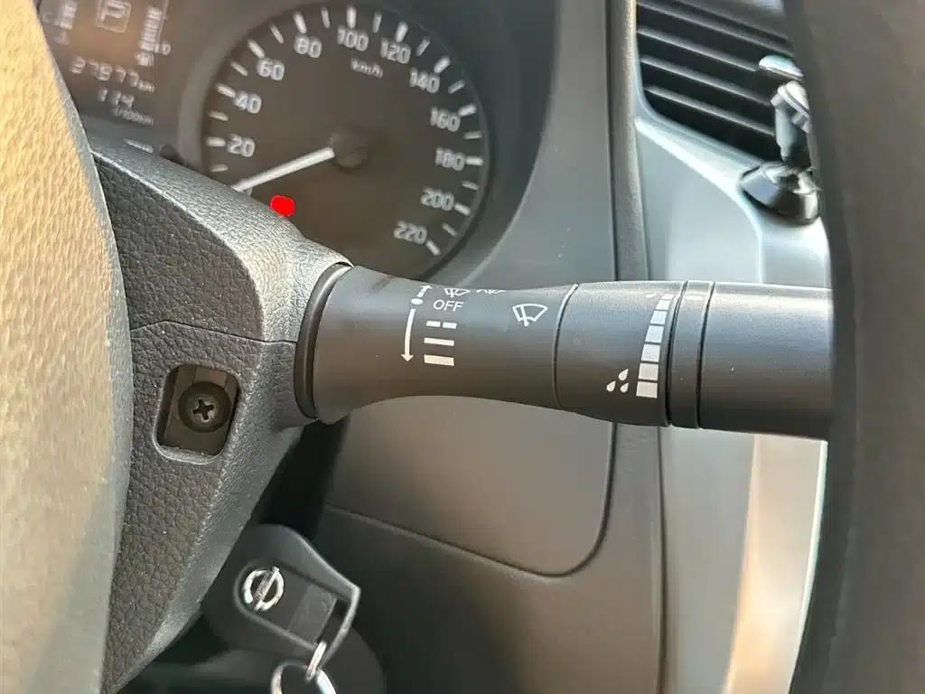 2017 Navara 2.5L Automatic 2WD Luxury Edition QR25 — миниатюра 25