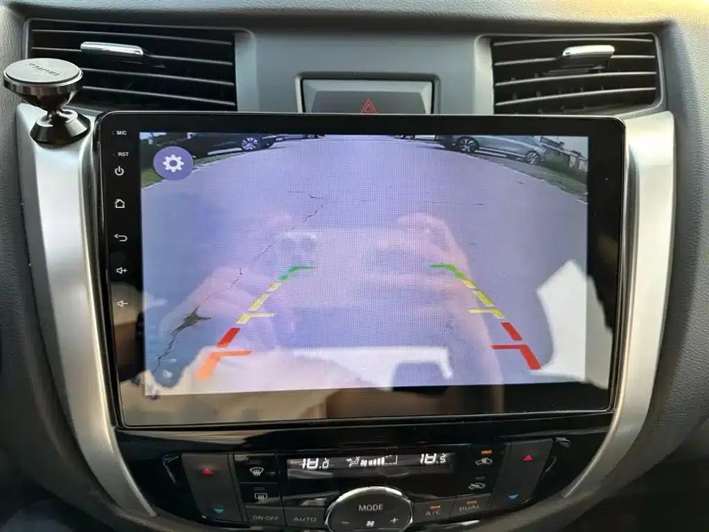 2017 Navara 2.5L Automatic 2WD Luxury Edition QR25 — миниатюра 26