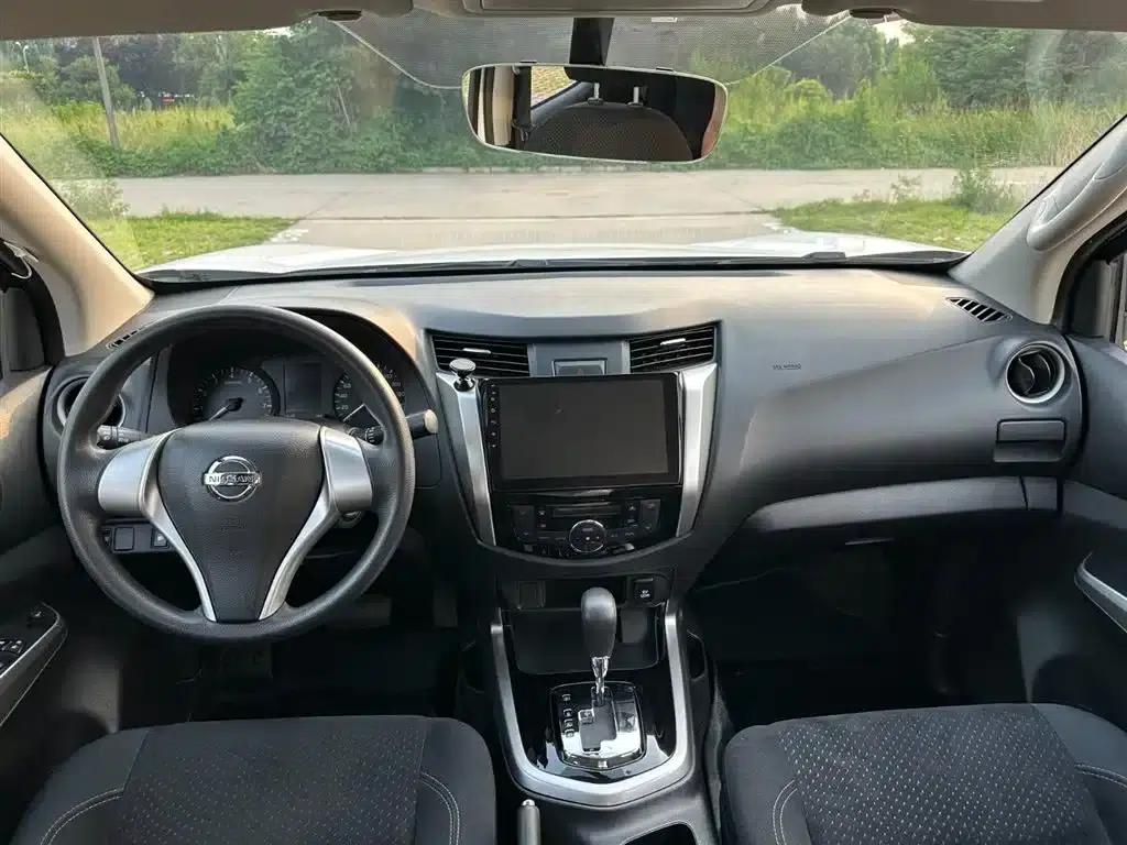 2017 Navara 2.5L Automatic 2WD Luxury Edition QR25 — миниатюра 10