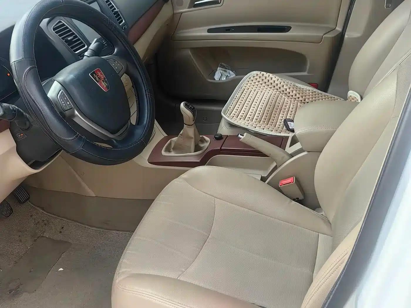 Roewe 350 2013 Model 350C 1.5L Manual Swift Edition — миниатюра 9