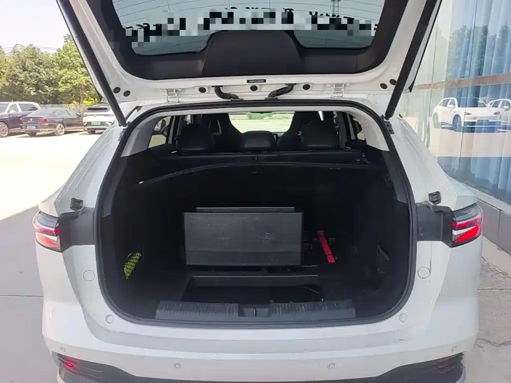Roewe D5X DMH 2024 135 Flagship Edition — миниатюра 19