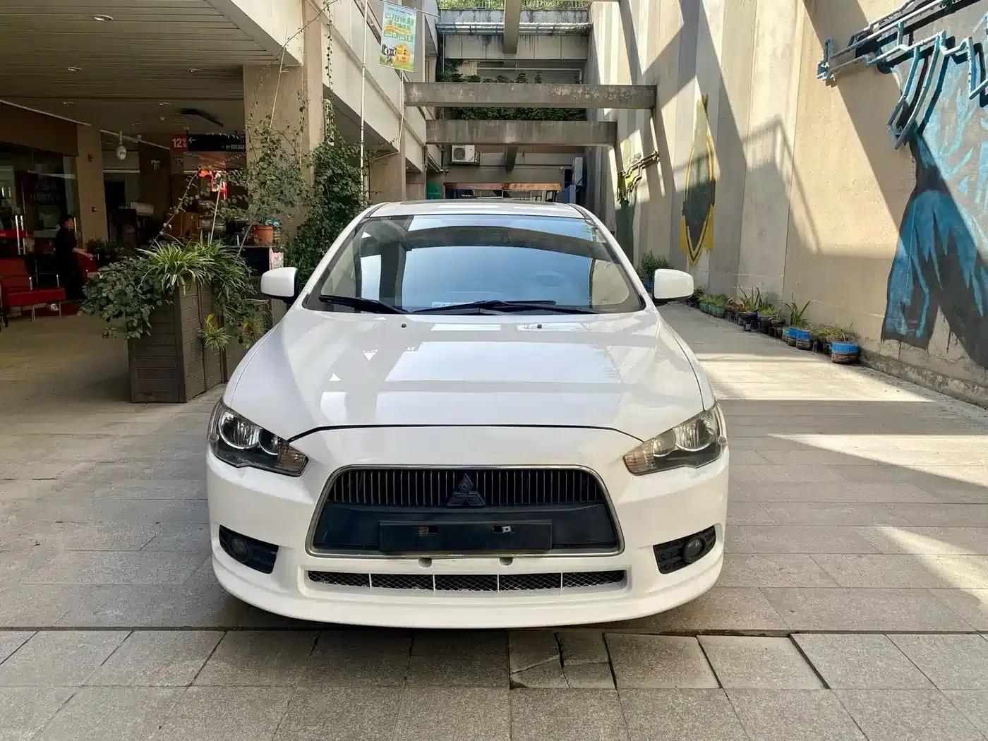 Lancer EX 2014 Racing Edition 1.8L CVT Comfort — миниатюра 2