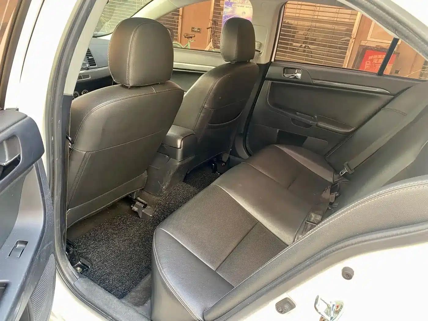 Lancer EX 2014 Racing Edition 1.8L CVT Comfort — миниатюра 4
