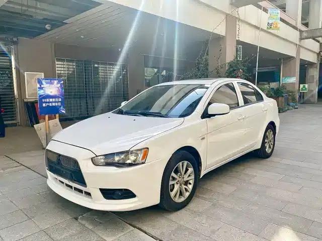 Lancer EX 2014 Racing Edition 1.8L CVT Comfort