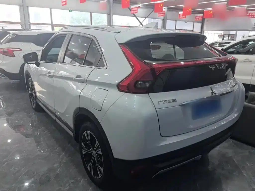 Eclipse Cross 2018 1.5T CVT 2WD Dream Edition — миниатюра 5