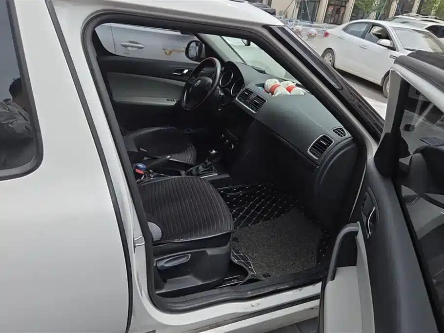 Yeti 2017 TSI280 DSG Forward Edition — миниатюра 8