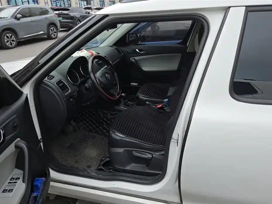 Yeti 2017 TSI280 DSG Forward Edition — миниатюра 9