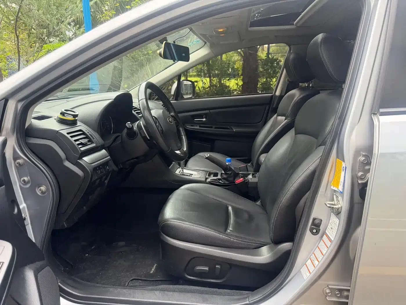 Subaru XV 2012 2.0i Luxury Navigation Edition — миниатюра 5