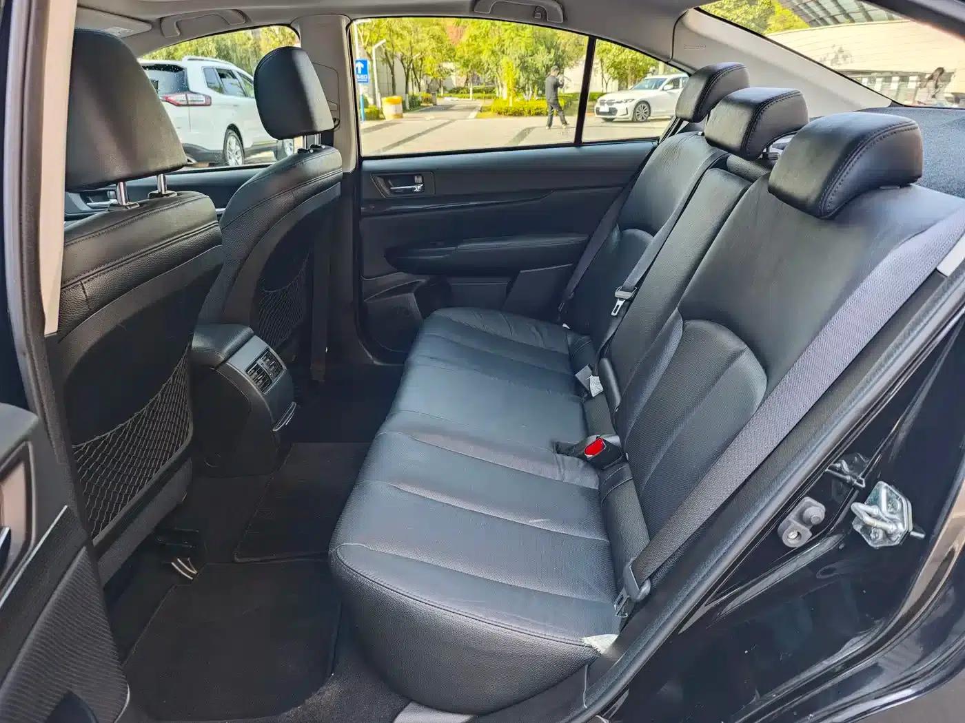 Legacy 2010 2.5GT Luxury Navigation Edition — миниатюра 12