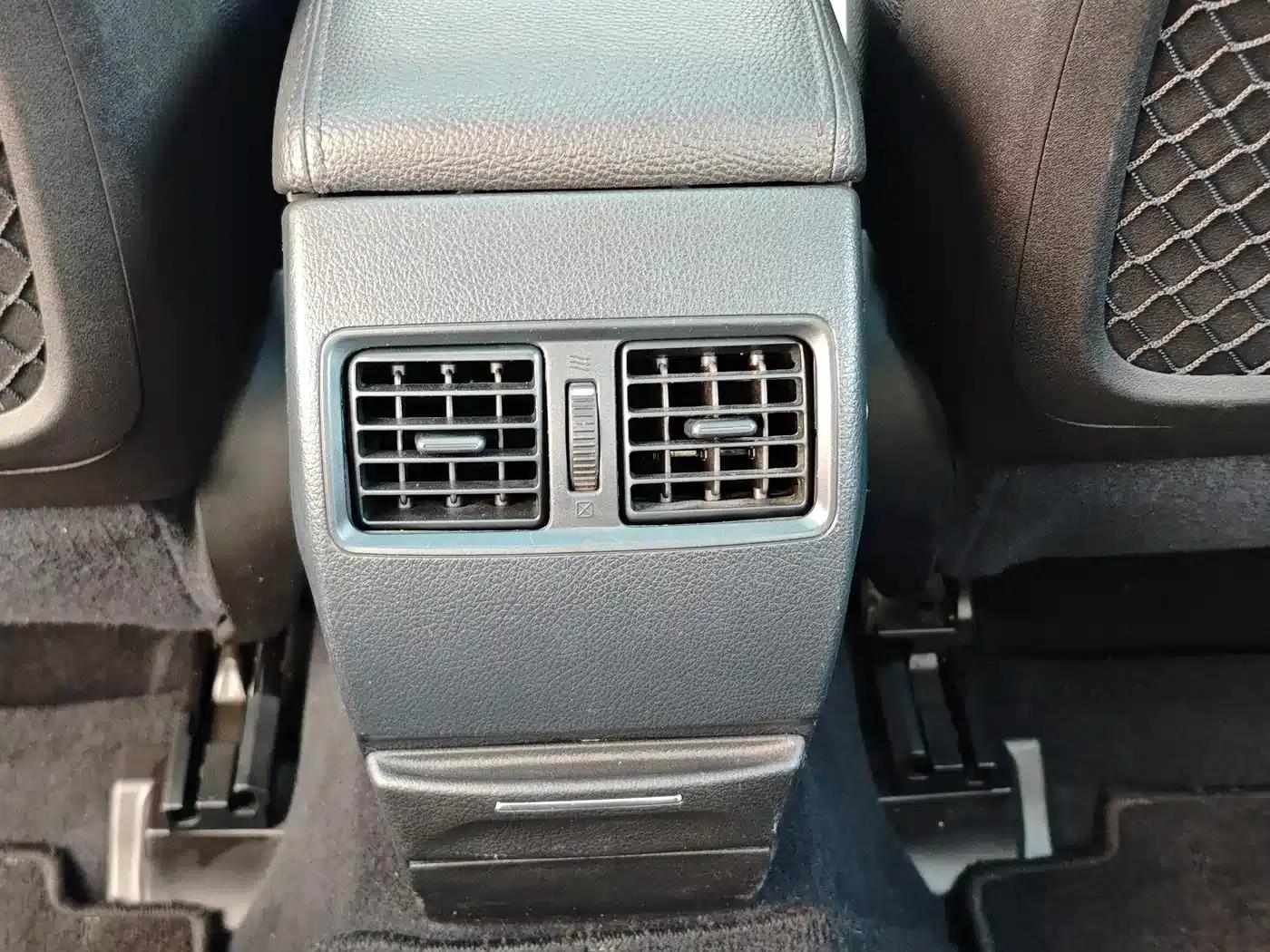 Legacy 2010 2.5GT Luxury Navigation Edition — миниатюра 13