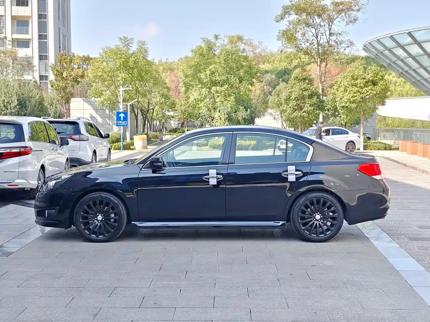 Legacy 2010 2.5GT Luxury Navigation Edition — миниатюра 8