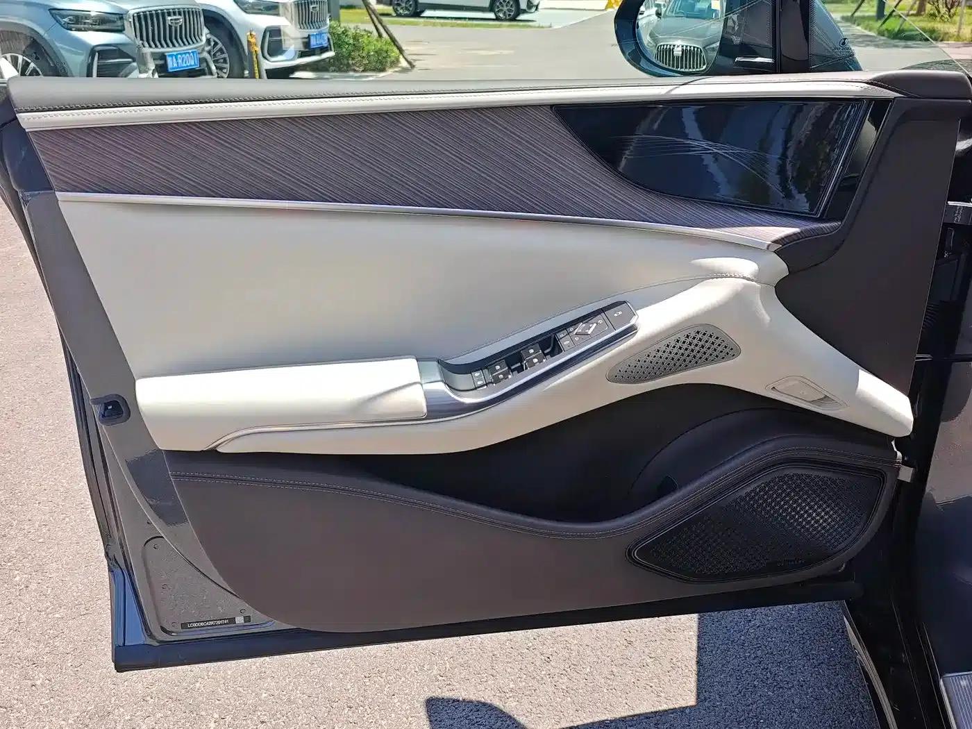 Denza Z9 2024 Model 1100km AWD Max Edition — миниатюра 16