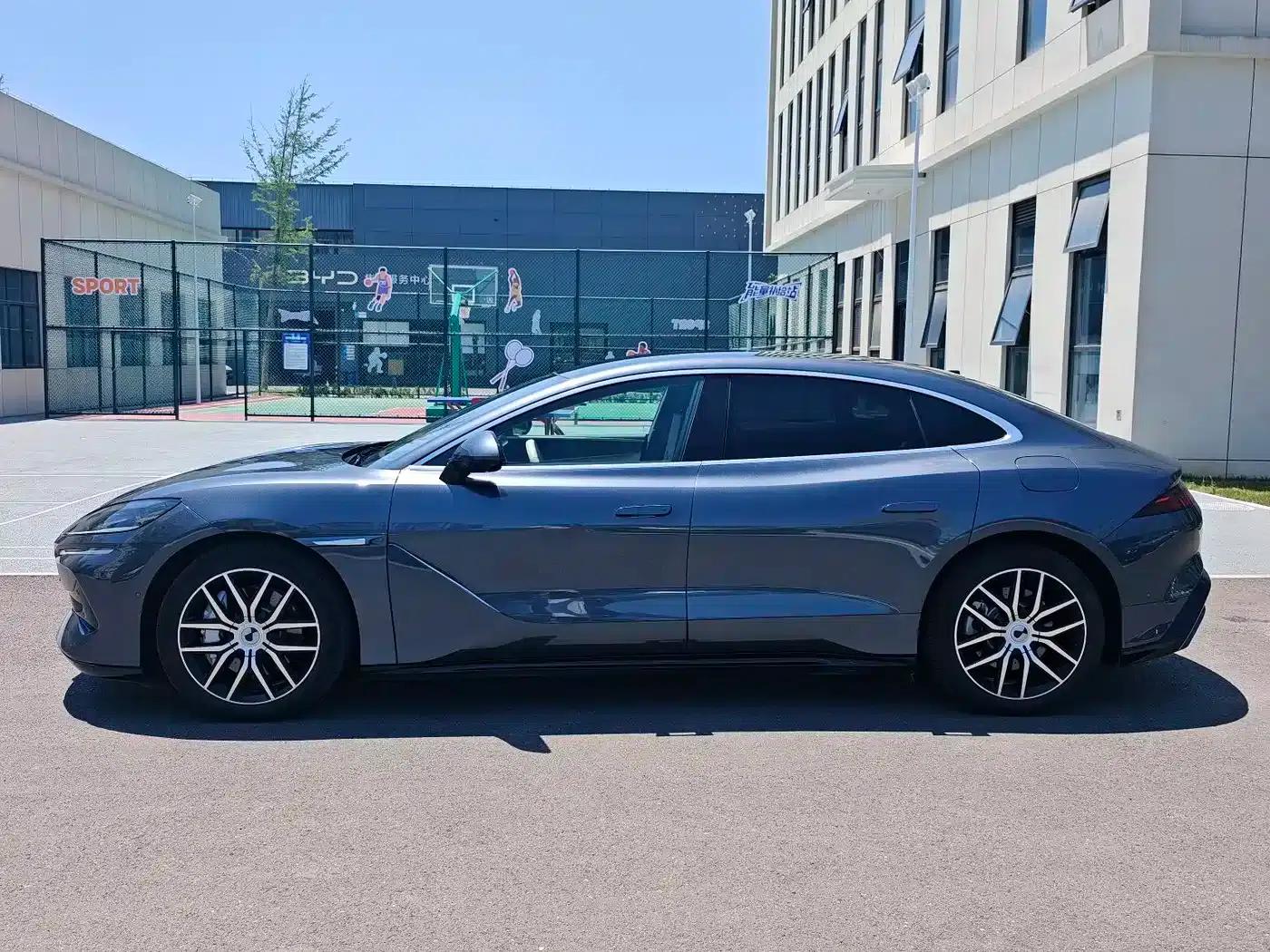 Denza Z9 2024 Model 1100km AWD Max Edition — миниатюра 6