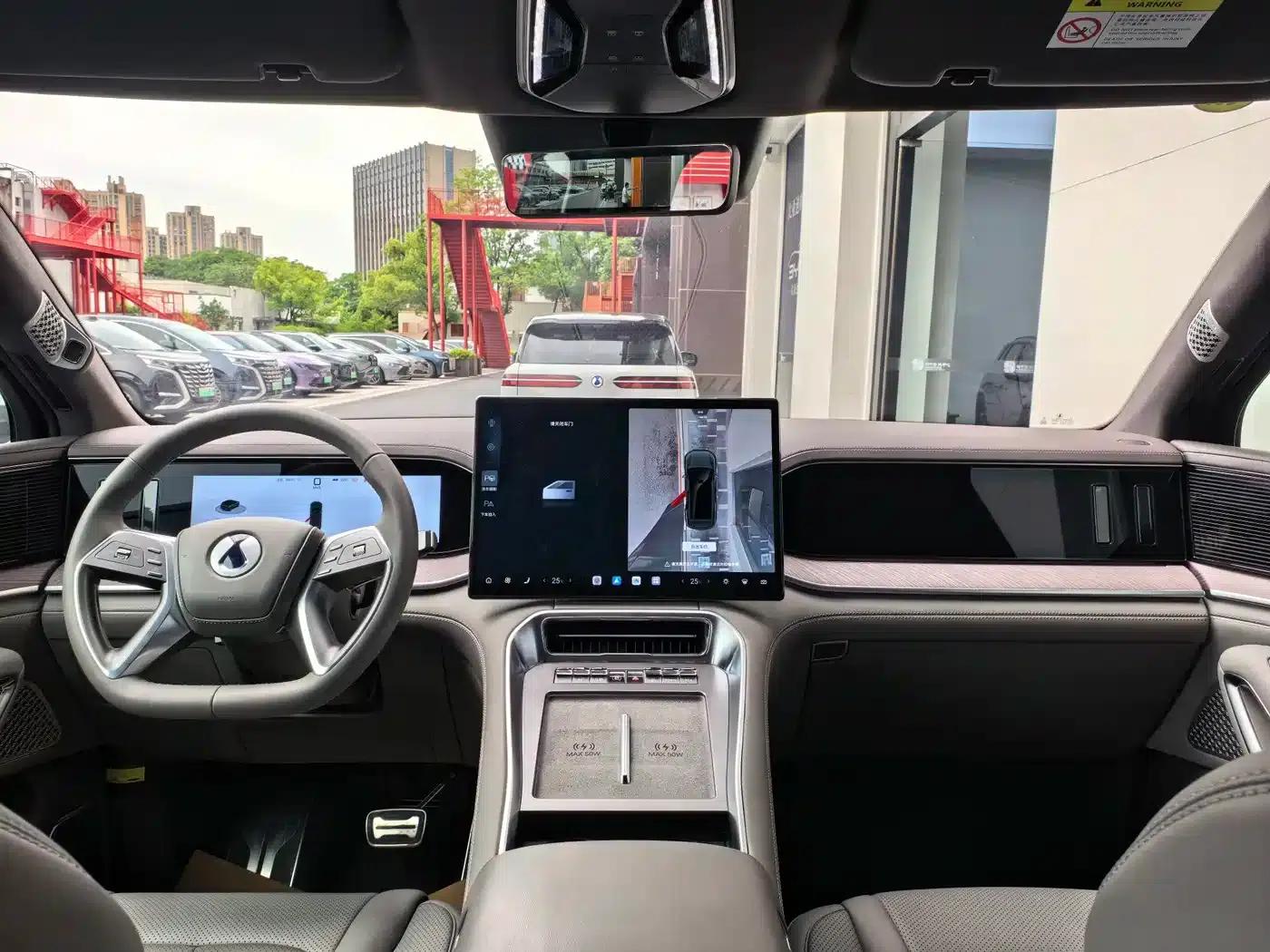 Denza N9 2025 Flagship Edition — миниатюра 4