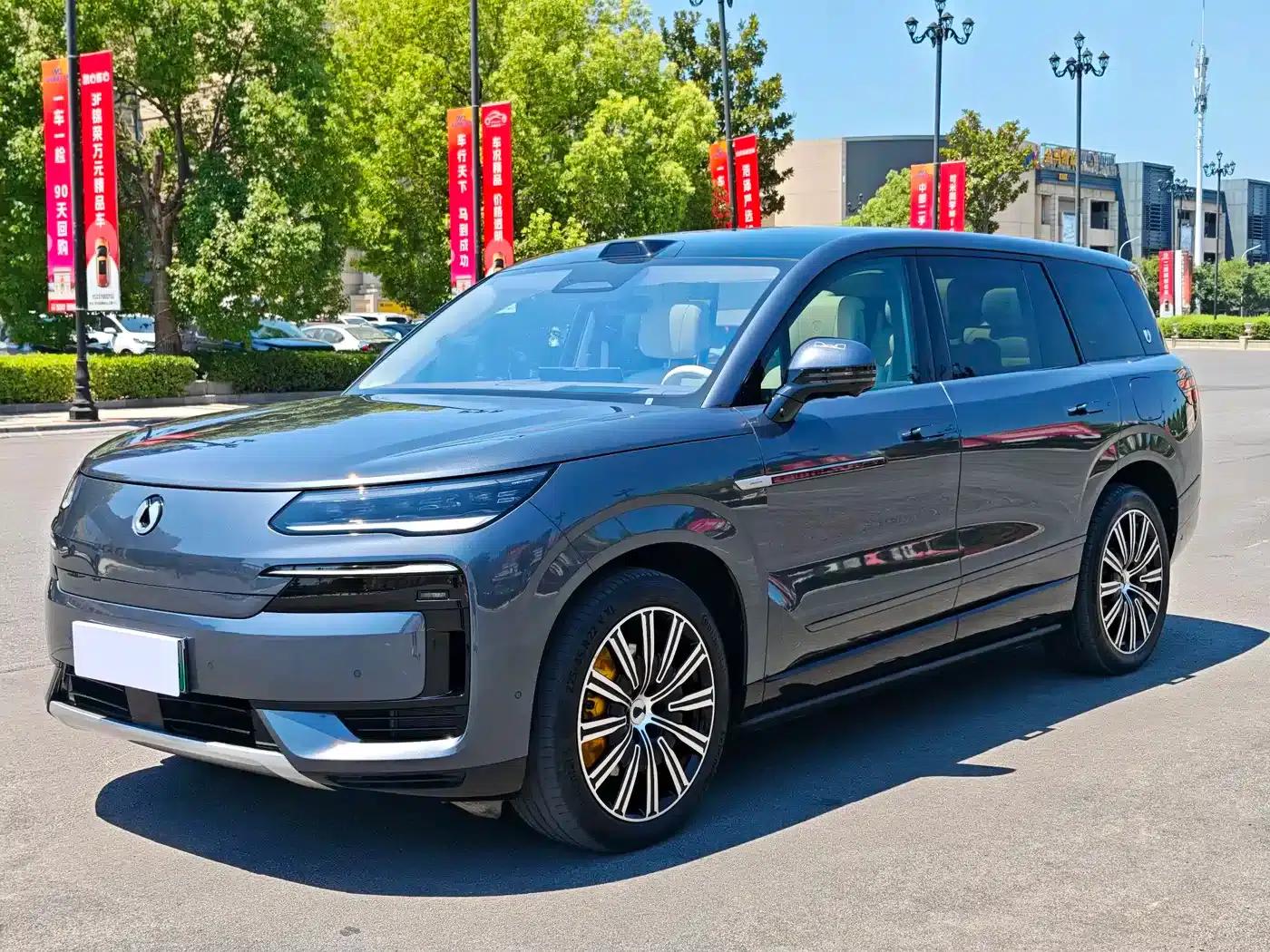 Denza N9 2025 Flagship Edition — миниатюра 1