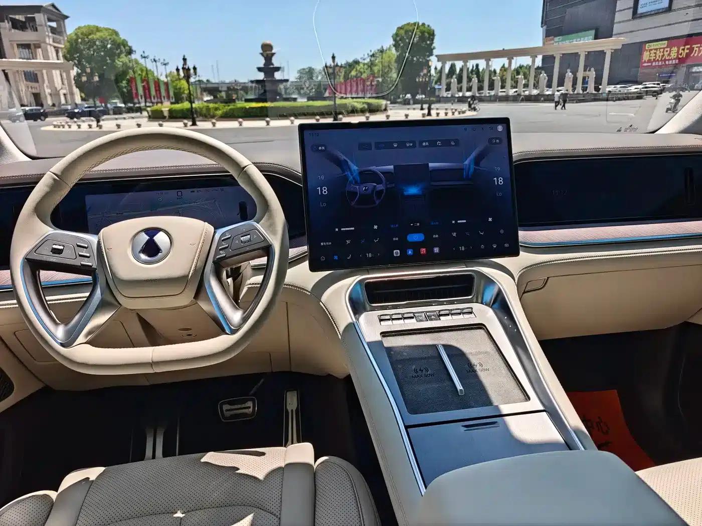 Denza N9 2025 Flagship Edition — миниатюра 12