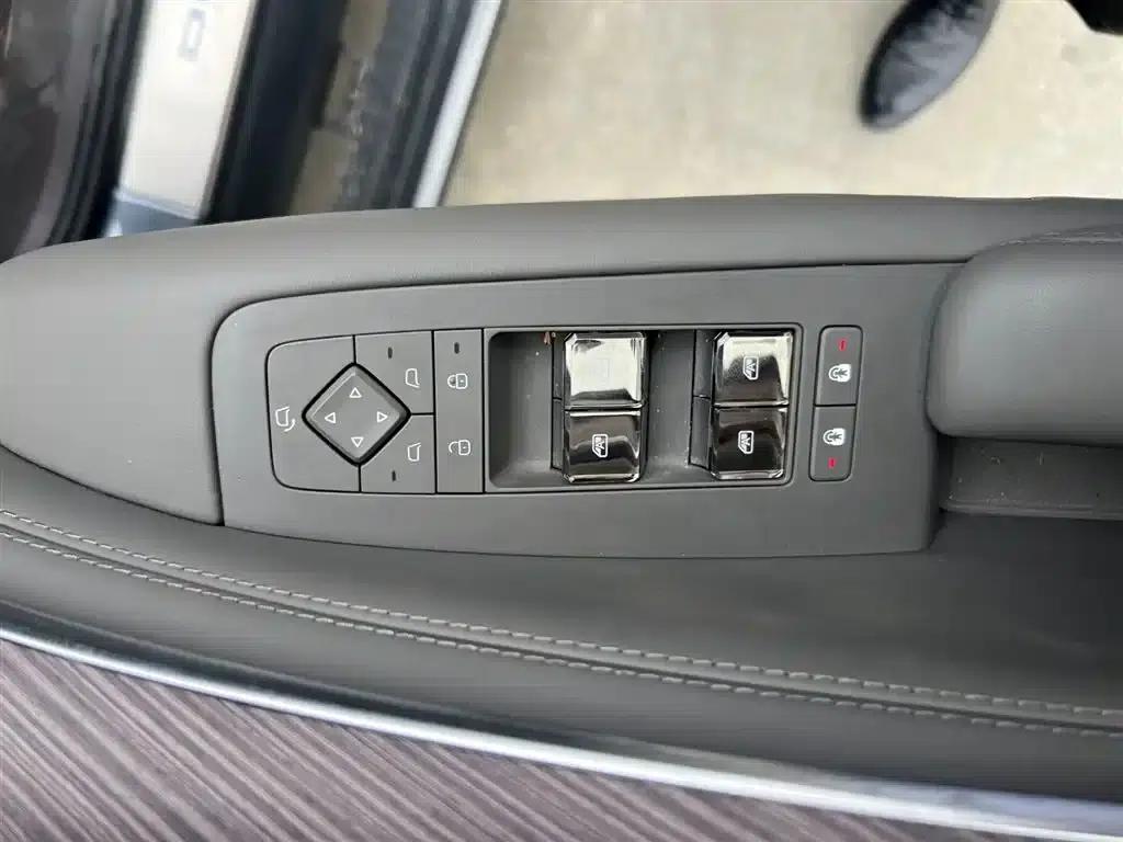 Denza N9 2025 Premium Edition — миниатюра 10