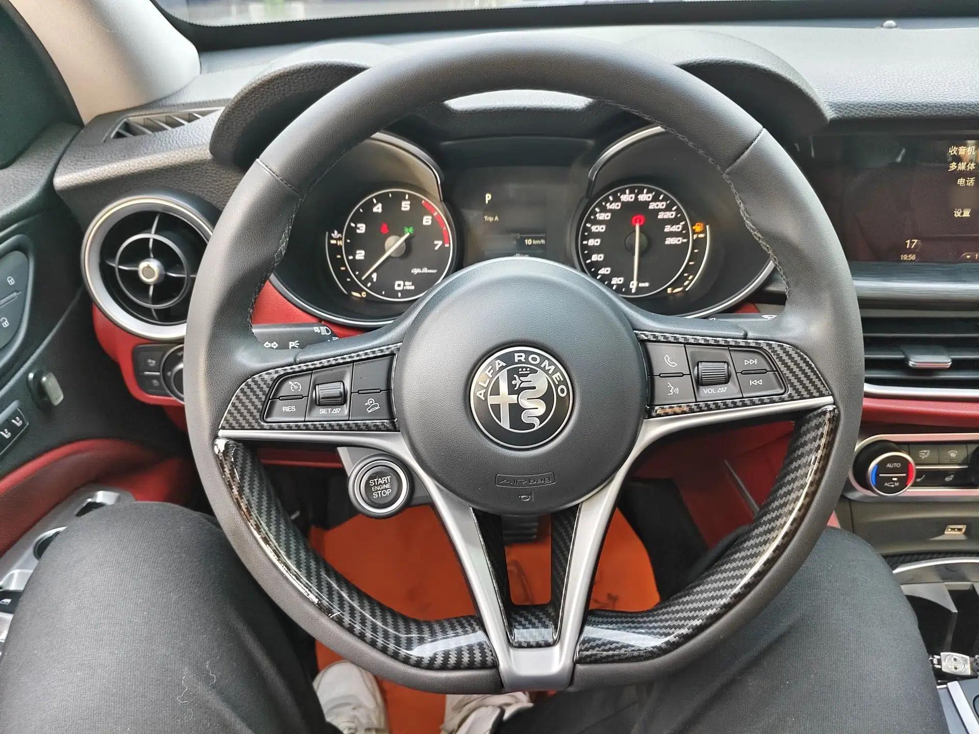 Alfa Romeo Stelvio 2017 2.0T 200HP Elite Edition — миниатюра 9