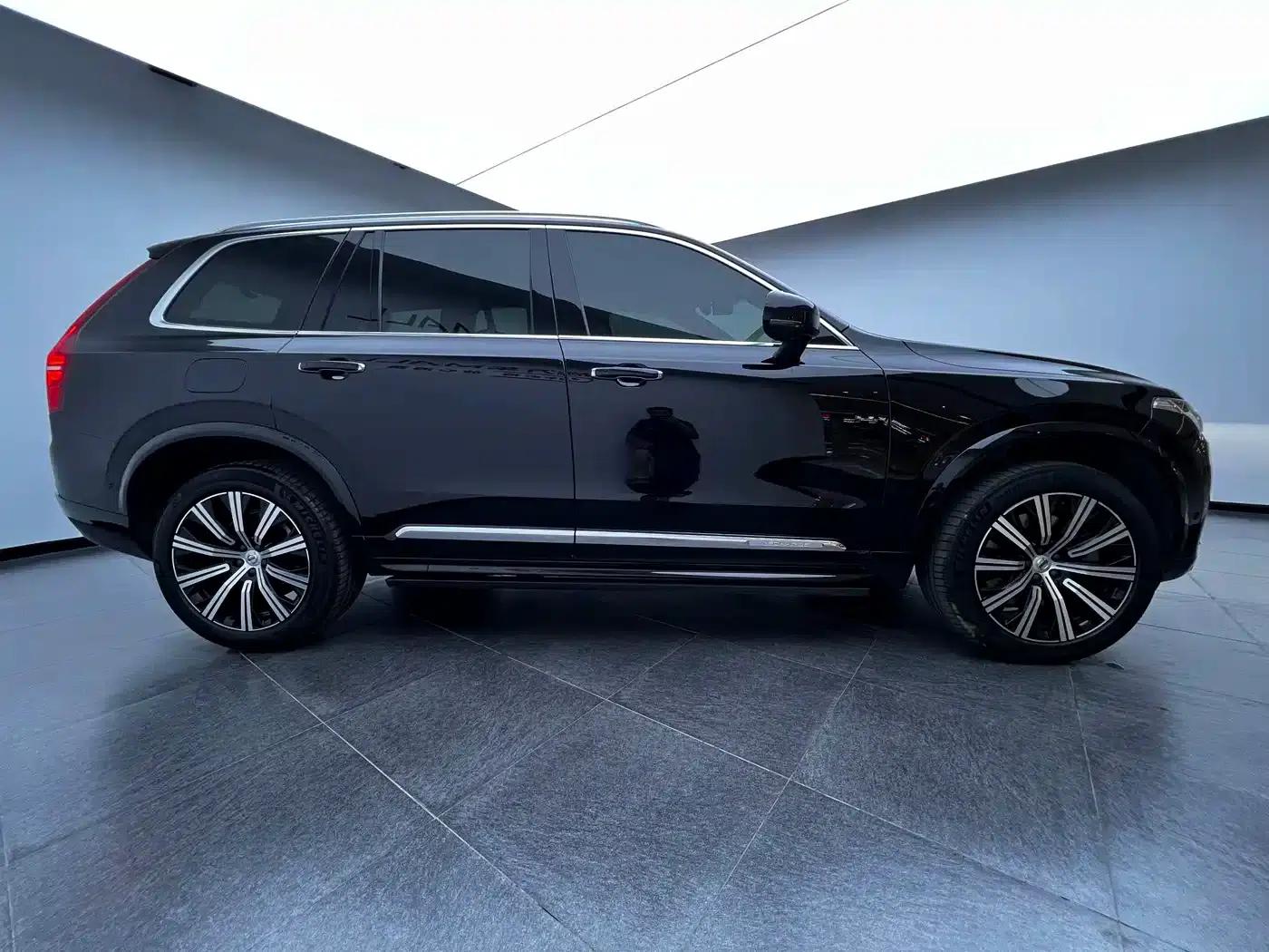 2022 Volvo XC90 Plug-in Hybrid Facelift E-Drive Hybrid T8 Inscription Luxury Edition 7-Seater — миниатюра 15