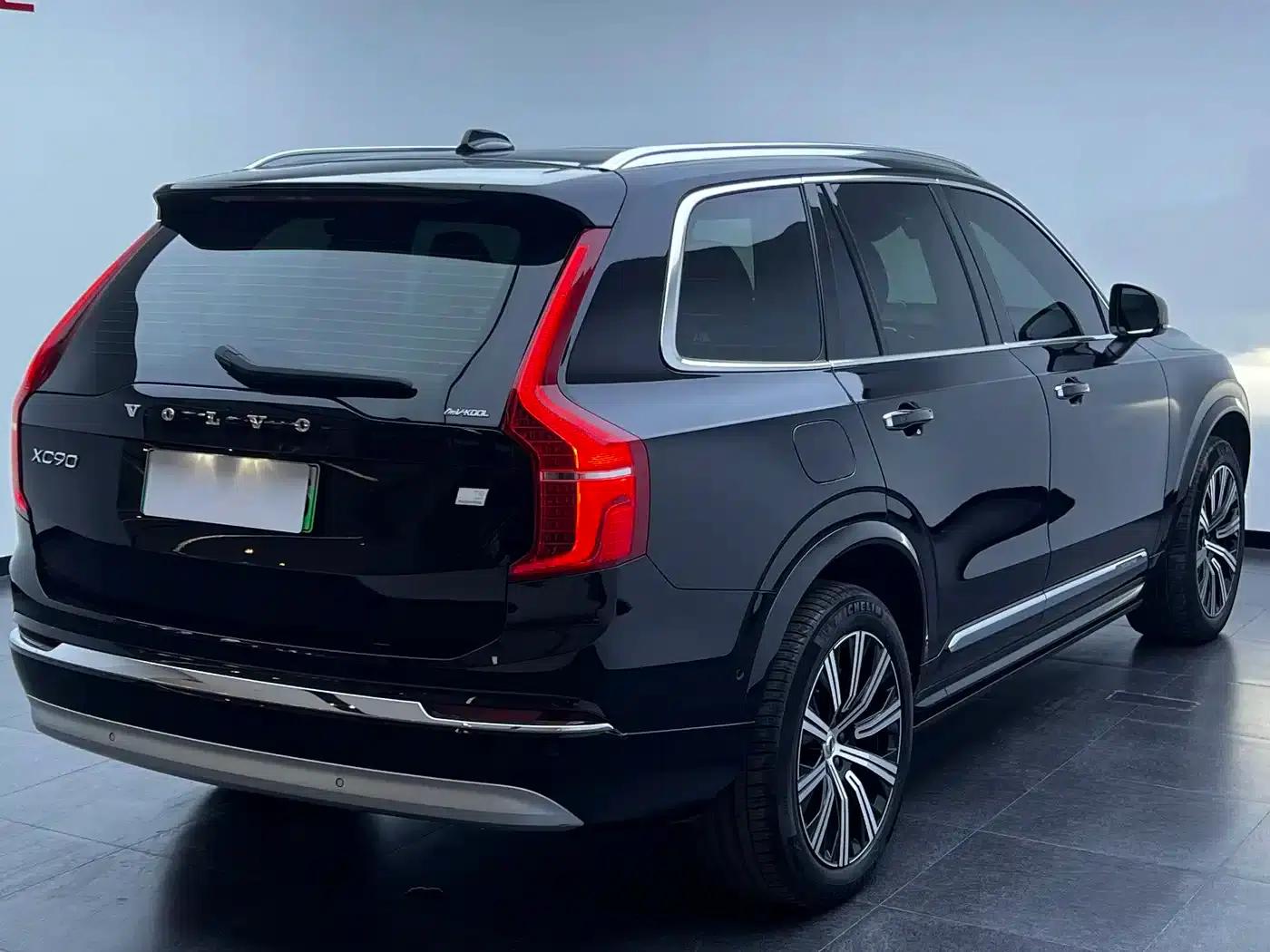 2022 Volvo XC90 Plug-in Hybrid Facelift E-Drive Hybrid T8 Inscription Luxury Edition 7-Seater — миниатюра 19