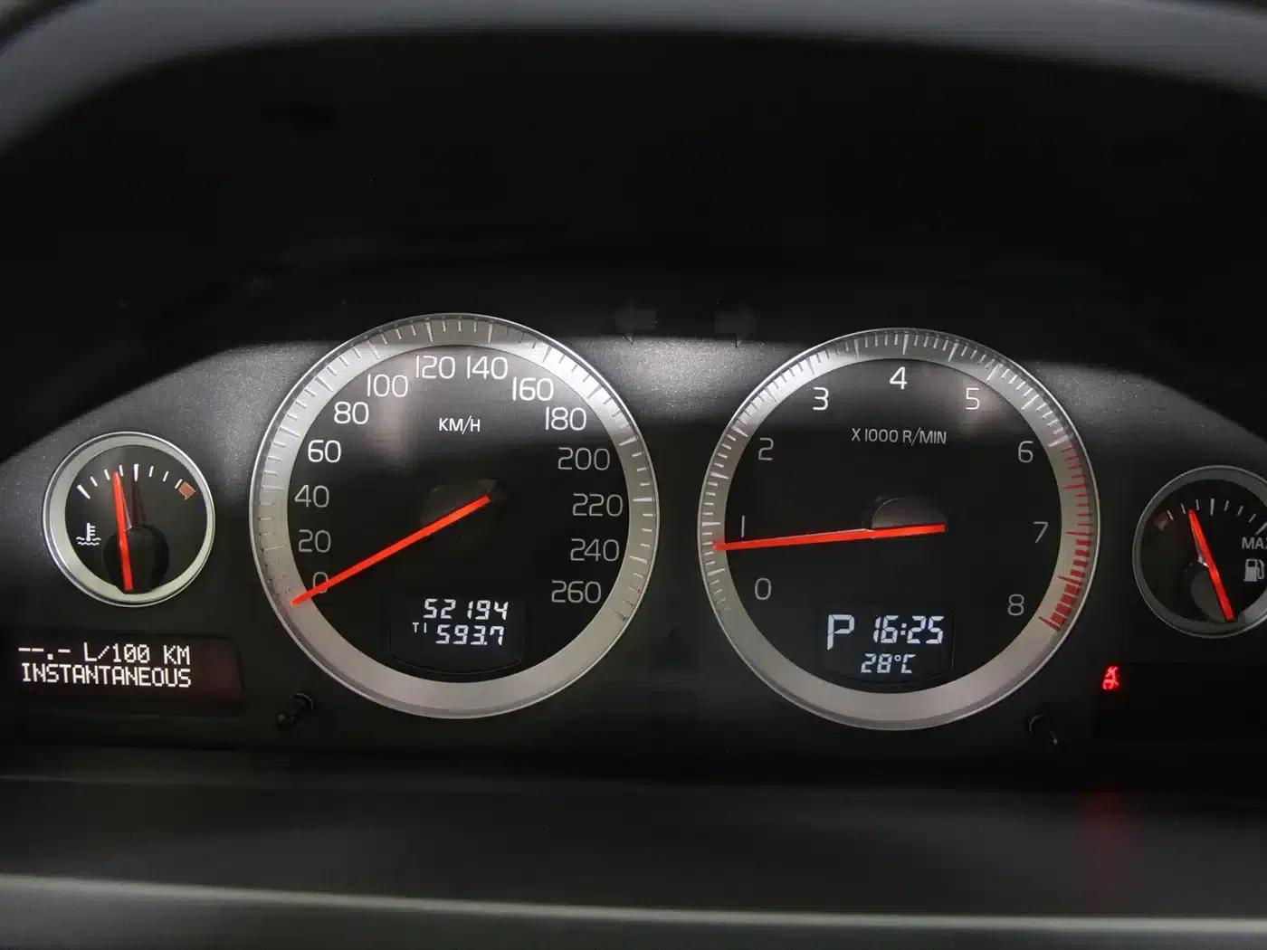 2014 XC Classic T5 Luxury Edition — миниатюра 16