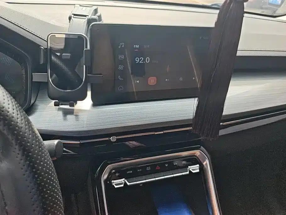 Wuling Xingchen 2022 2.0L DHT Electric Model — миниатюра 13