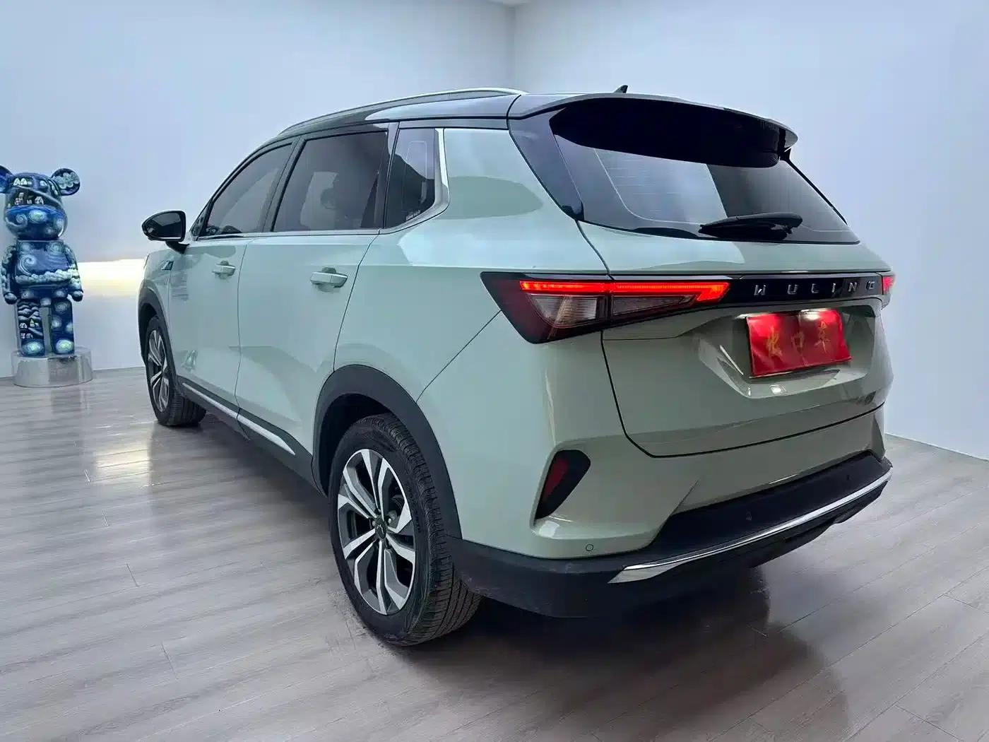 Wuling Xingchen 2021 1.5T CVT Star Edition — миниатюра 2